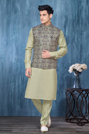 Sea Green Banarasi Silk Fabric Sangeet Wear Trendy Readymade Kurta Pyjama For Men With Jacket Set