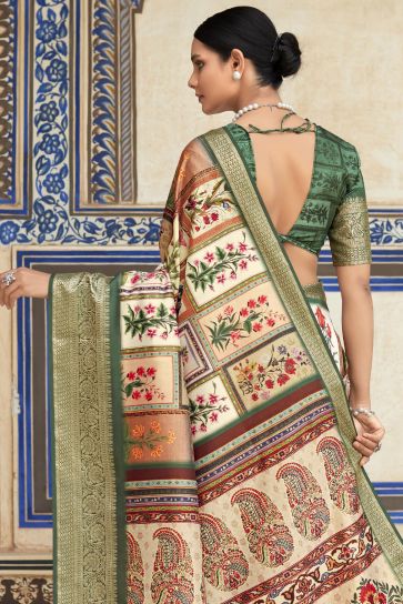 Vintage Viscose Fabric Sangeet Wear Saree In Multi Color