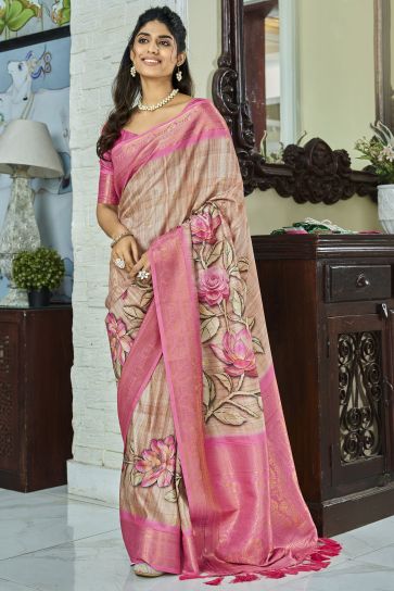 Fashionable Peach Color Handloom Silk Printed Saree