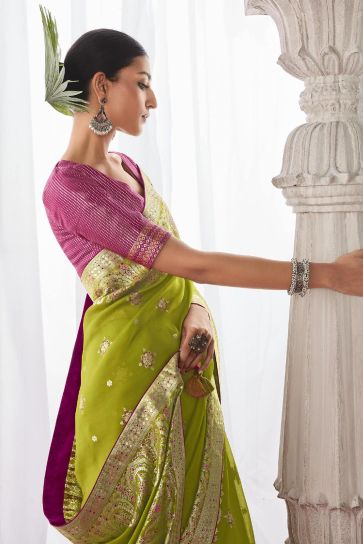 Green Color Exquisite Weaving Work Art Silk Saree