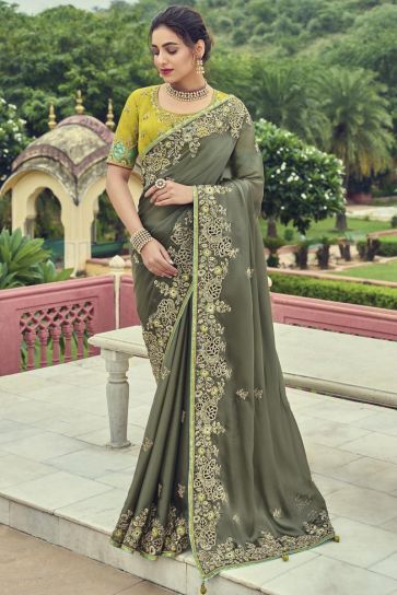 The latest collection of designer sarees online at Sarees Wholesale