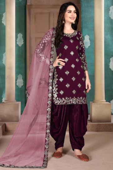 Patiala Suit - Buy Latest Patiala Salwar Suits & Punjabi Suits Online at  Best Price - Peachmode