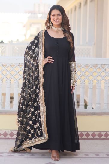Attractive Georgette Fabric Black Color Readymade Gown With Dupatta In Function Wear