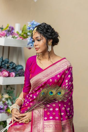 Magenta Color Attractive Weaving Work Banarasi Silk Saree