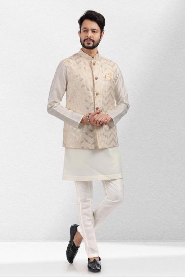 Reception Wear Readymade Banarasi Silk Fabric Beautiful Kurta Pyjama For Men With Cream Color 3 Pcs Jacket Set