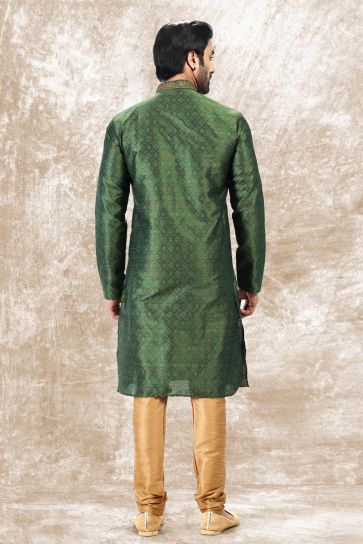 Green Color Jacquard Silk Fabric Festive Wear Captivating Kurta Pyjama For Men