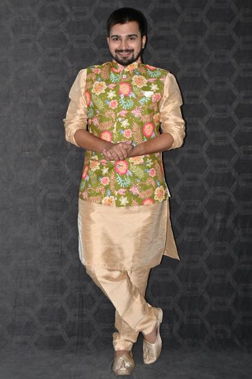 Art Silk Fabric Wedding Wear Readymade Pretty Kurta Pyjama For Men With Green Color 3 Pcs Jacket Set