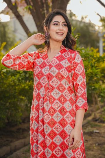 KT0101(XL)06 - Stylish Kurti Kajal Style Fashion Blossom Vol 3 – Sui Dhaga  Fashion Hub