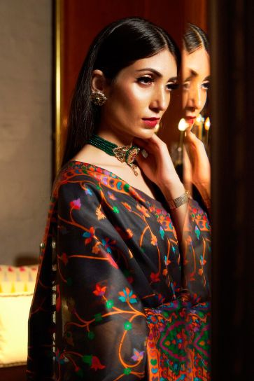 Delicate Black Color Kashmiri Modal Handloom Weaving Silk Saree