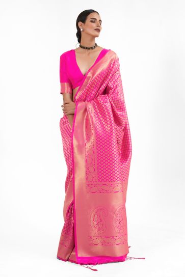 Alluring Magenta Color Handloom Weaving Silk Saree