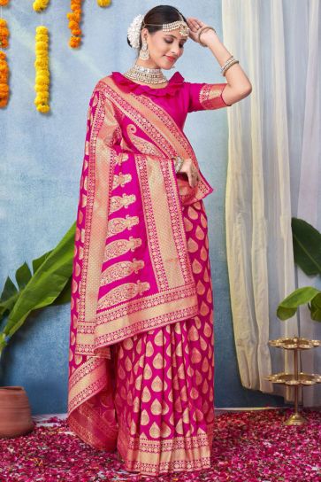 Function Wear Flamboyant Art Silk Fabric Saree In Magenta Color