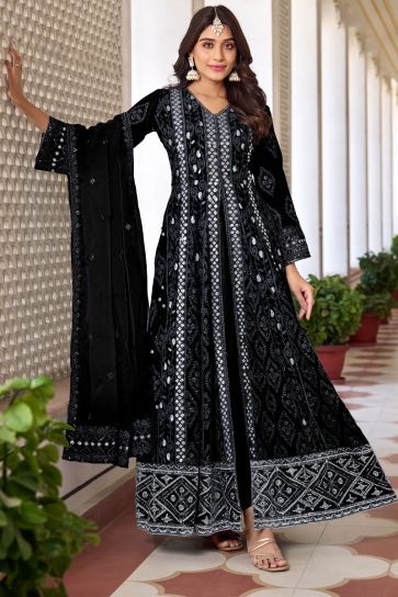 Black Embroidered Anarkali Suit In Georgette Fabric