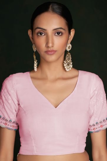 Beguiling Pink Georgette Saree with Delicate Lucknowi Work
