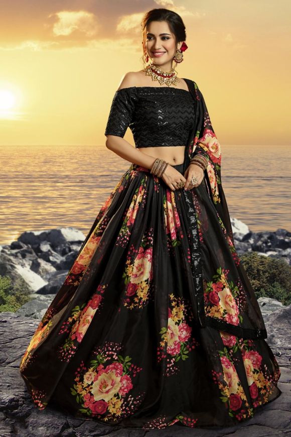 12 Prettiest Mehendi Outfits To Rock This Wedding Season | Mehendi Dress -  Bewakoof Blog