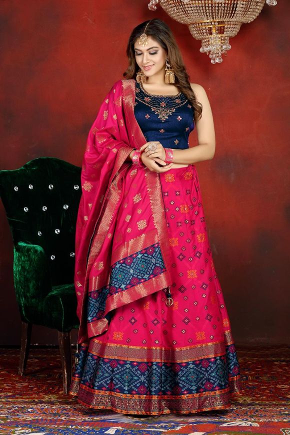Art Banarasi Silk Lehenga in Pink This Attire is Woven with Resham and Zari  Available with an Unstitched … | Lehenga choli, Banarasi lehenga, Designer  lehenga choli