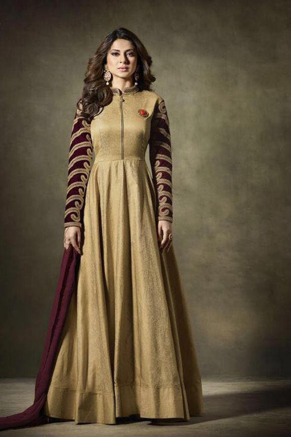 Casual Jennifer Winget Dresses | 3d-mon.com
