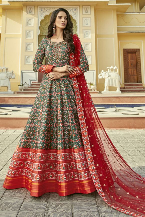 Black Color Heavy Taffeta Silk Gown & Dupatta With Embroidery Work at  Rs.1050/Piece in surat offer by Royal Export